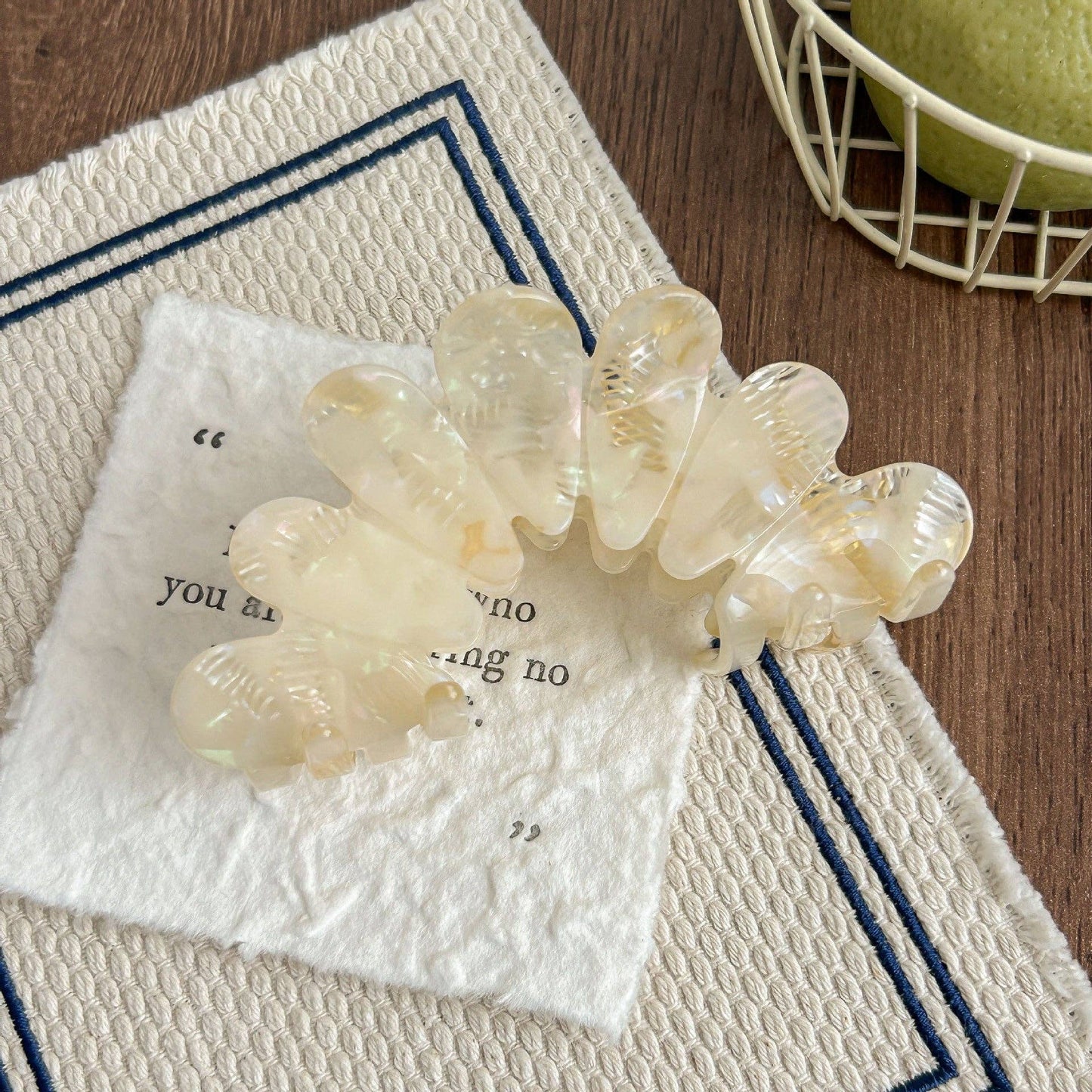 Elegant Geometric Acetate Hair Claw Clips DP25F983: White