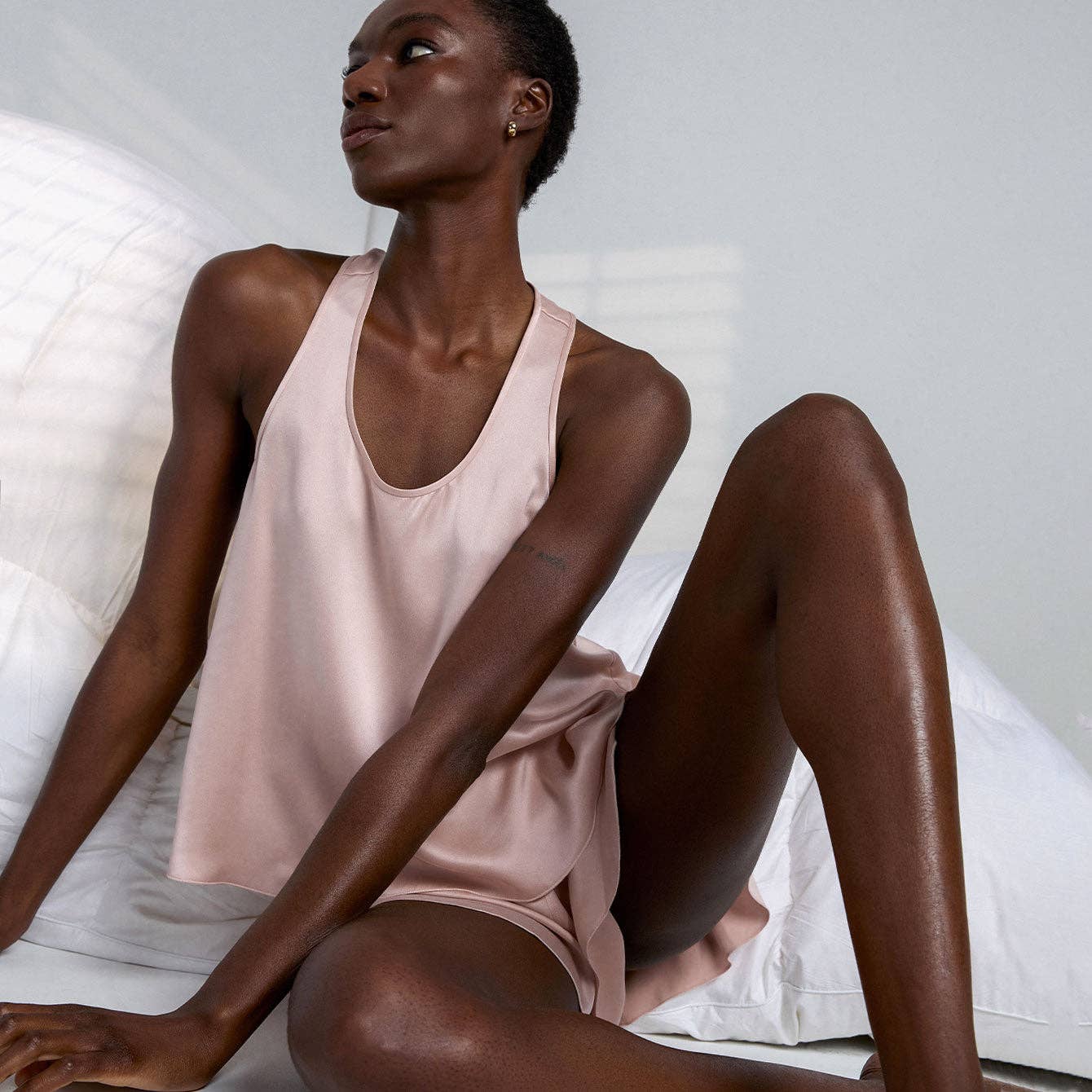 Washable Silk Tulip Back Set: Delicate Pink / S
