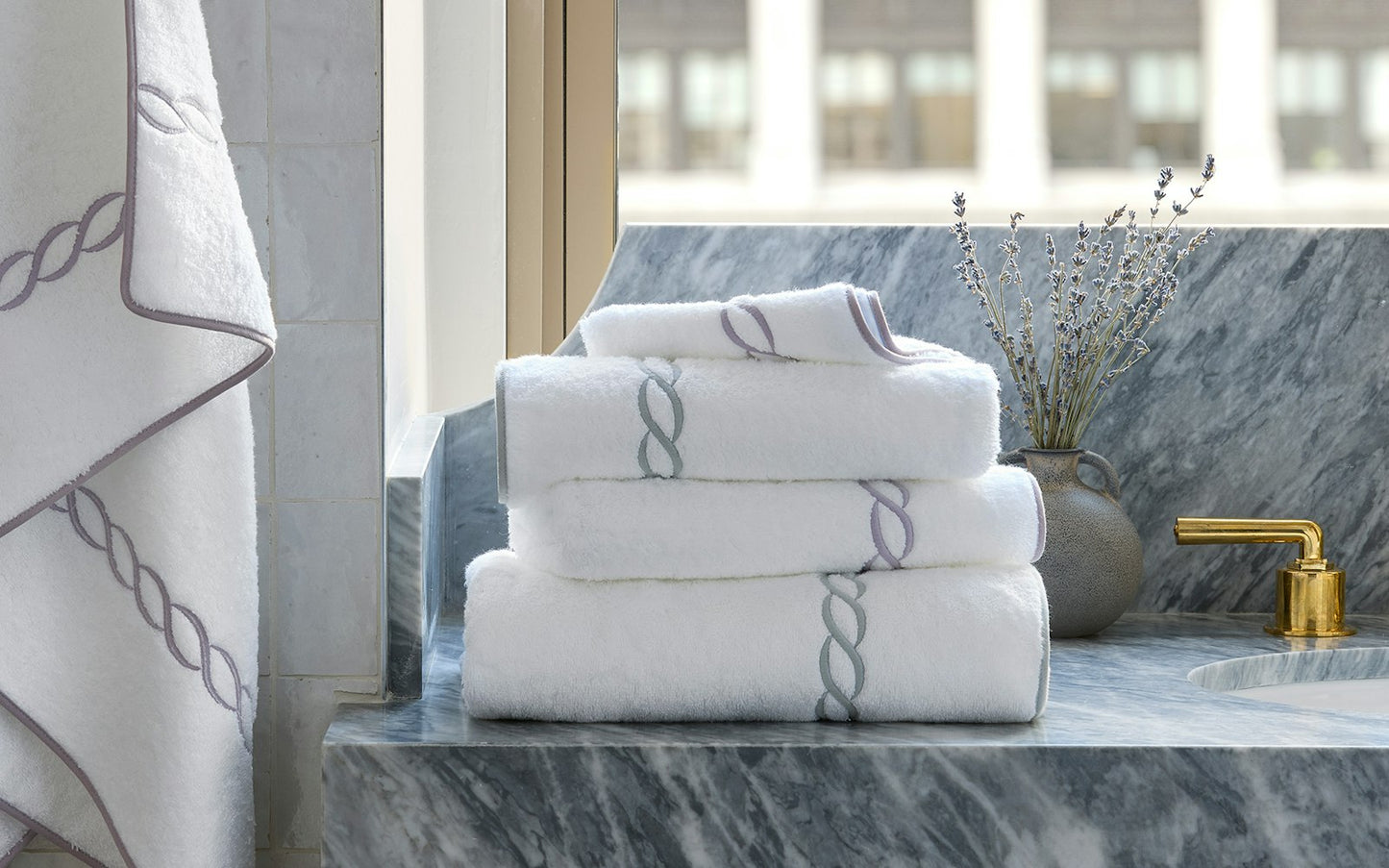 Classic Chain Towel