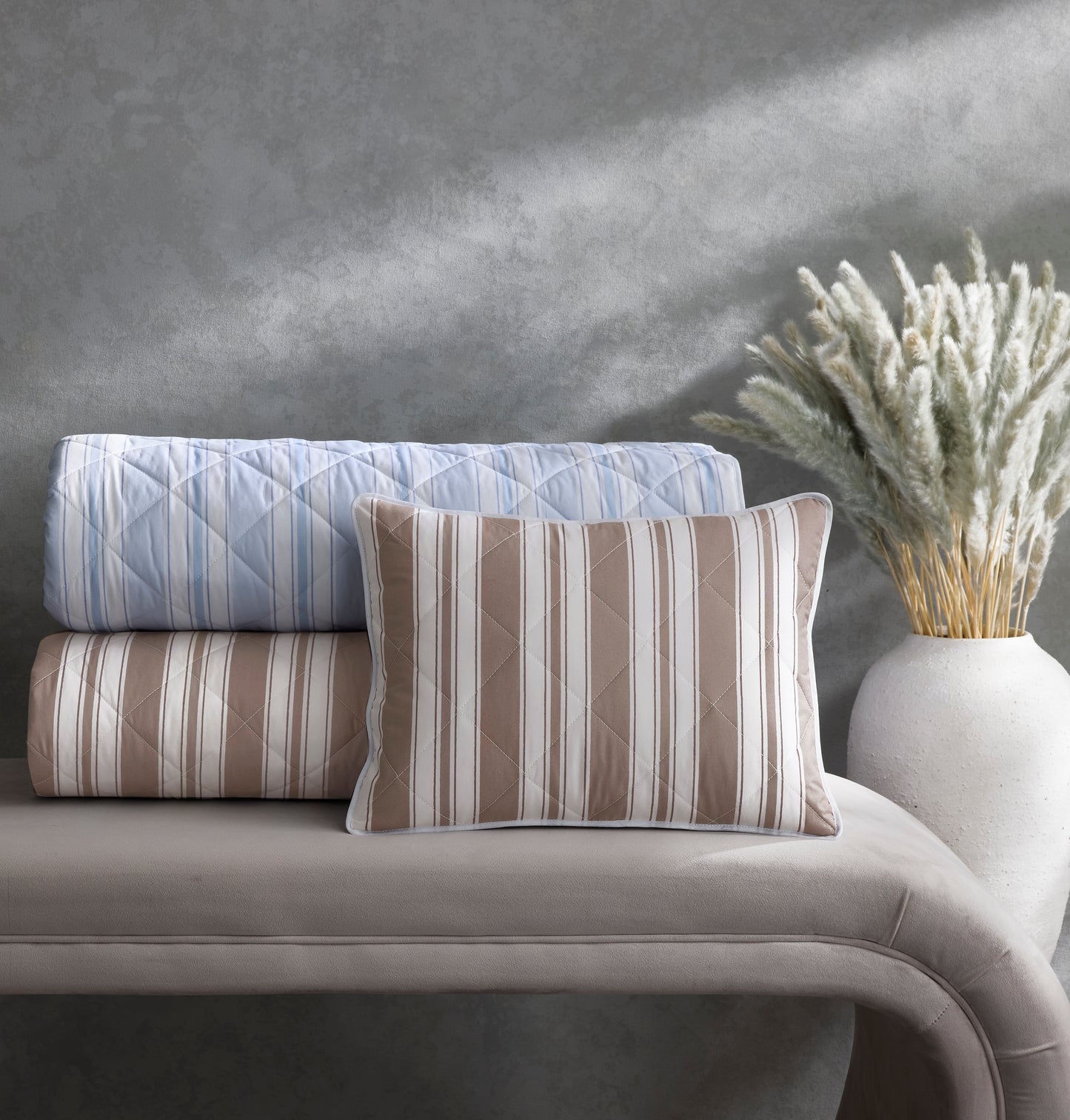 Matouk Elio Coverlet