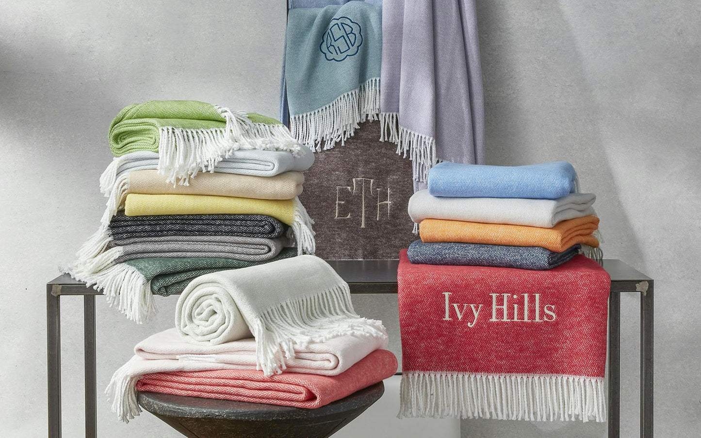 Pezzo Throw in Pink
