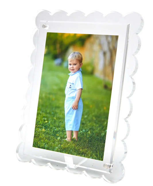 Clear Scalloped Picture Frame