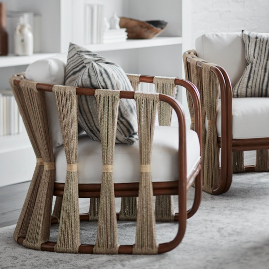 Striings Attached Lounge Chair