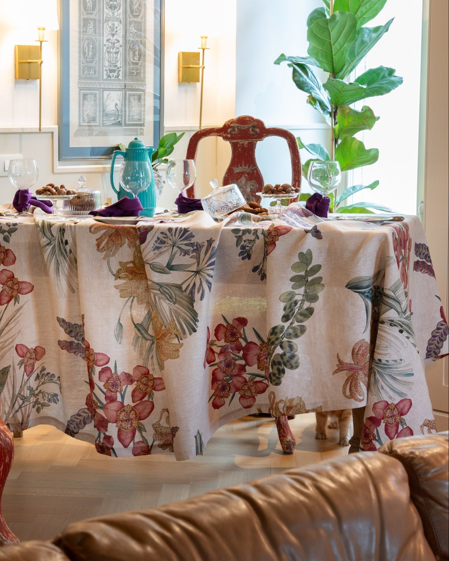 Eradea Naturale linen tablecloth styled for dining