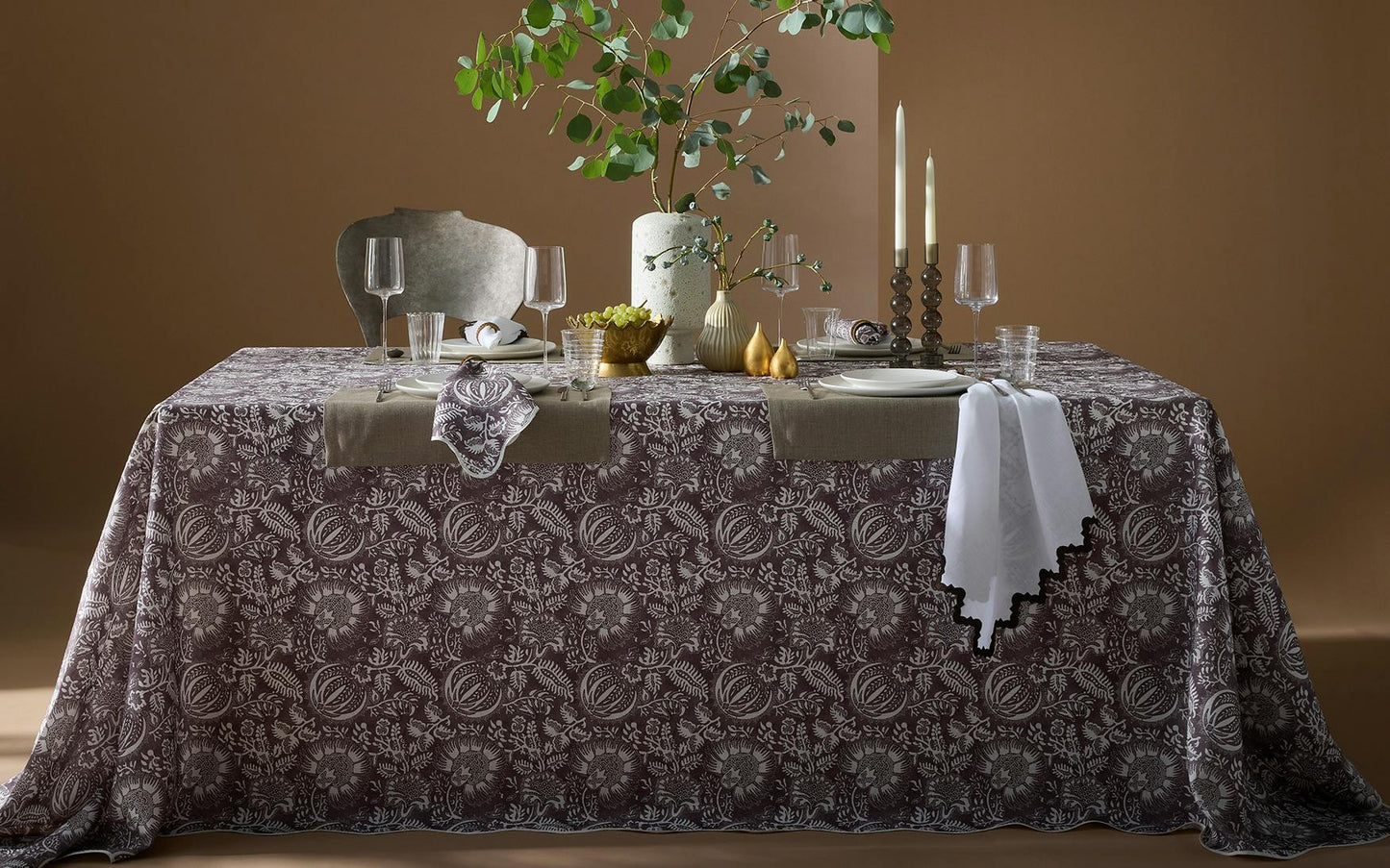 Granada Tablecloth Scarlet