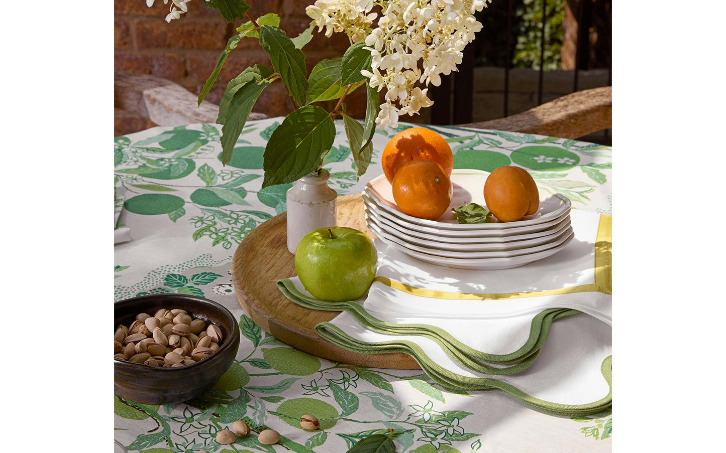 Citrus Garden Tablecloth Pool
