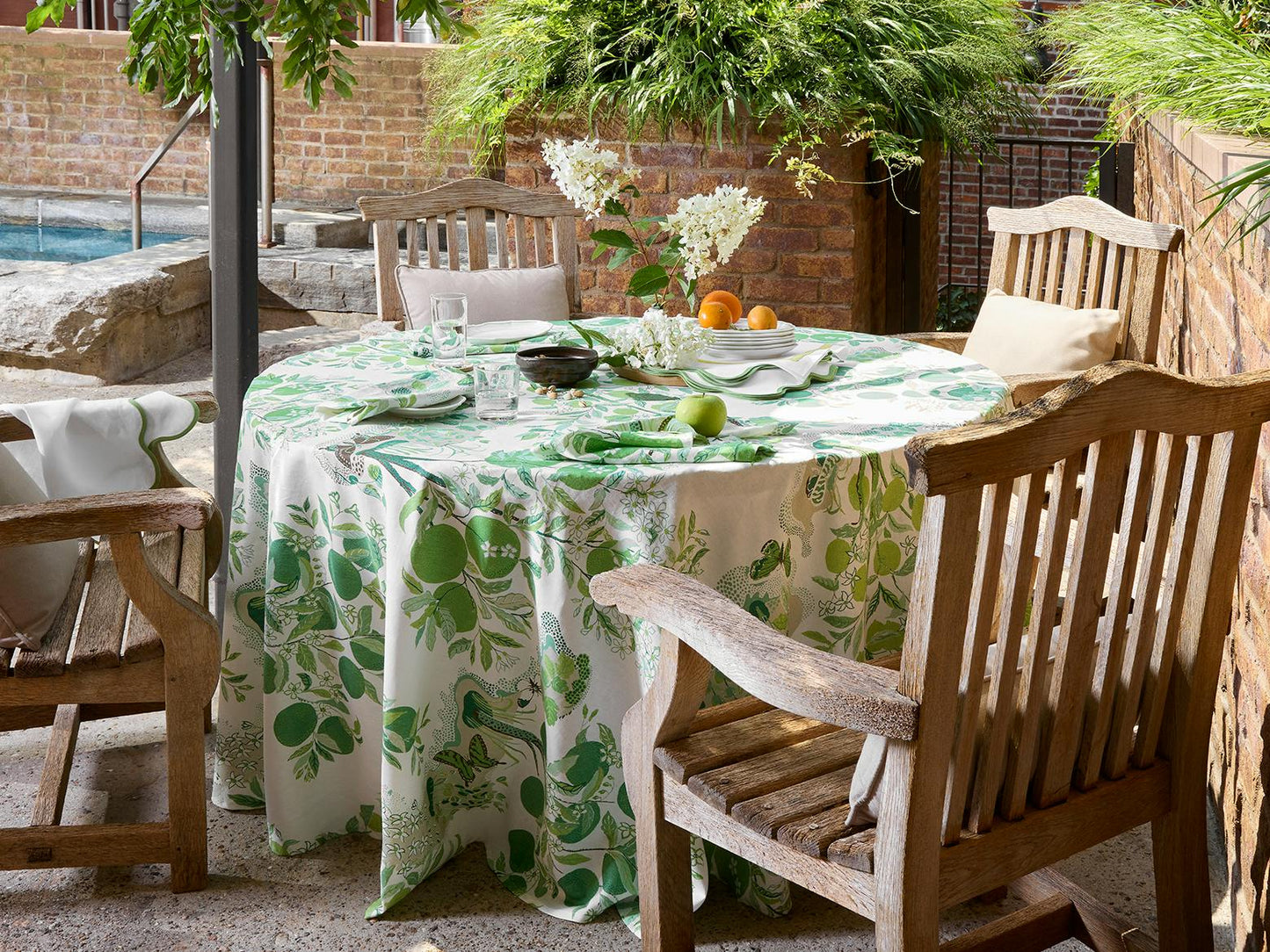 Citrus Garden Tablecloth Pool