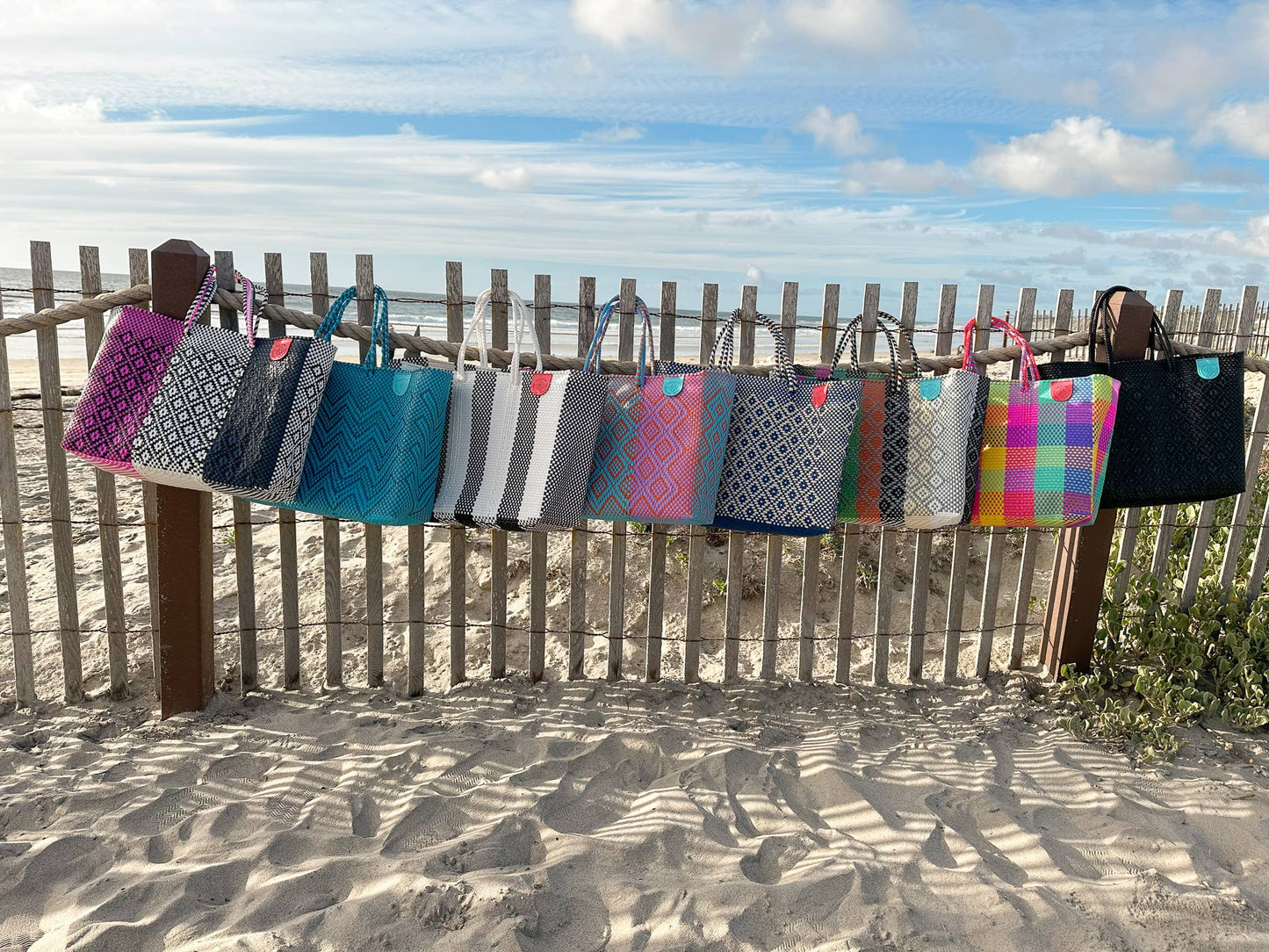 Mixte Woven Plastic Beach Super Tote