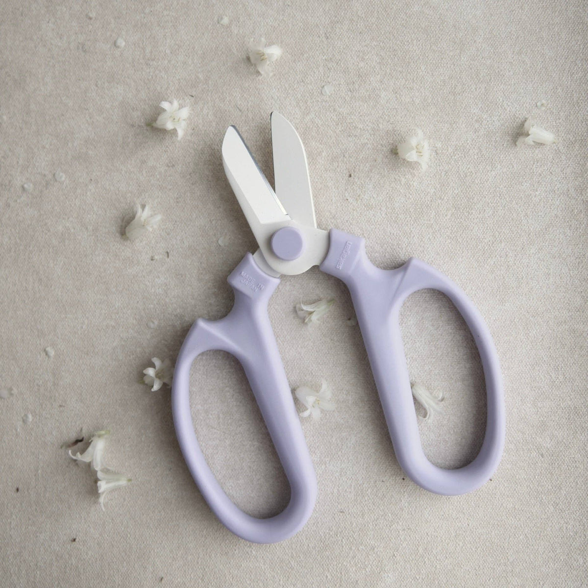Japanese Floral Clippers: Wisteria