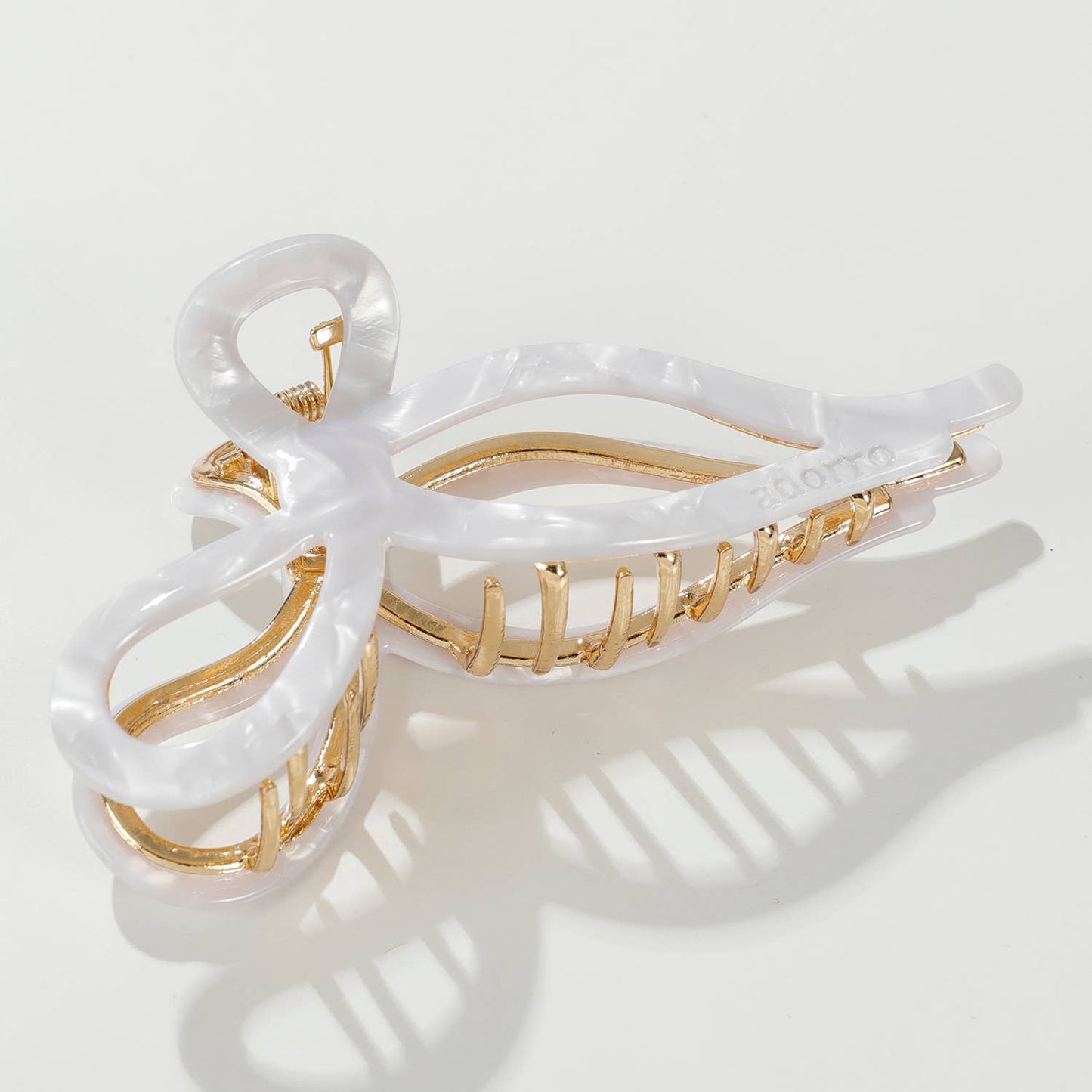 Sabrina Coastal Ribbon Metal Bow Claw Clip - Large: Assorted