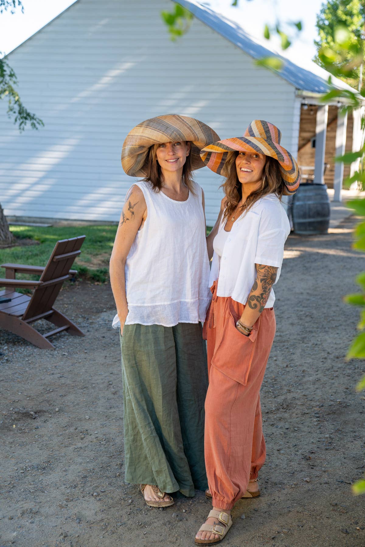 Monica 5" & 7" Wide Brim Stripe Packable Straw Sun Hats: Blueberry Swirl / 5 Inch