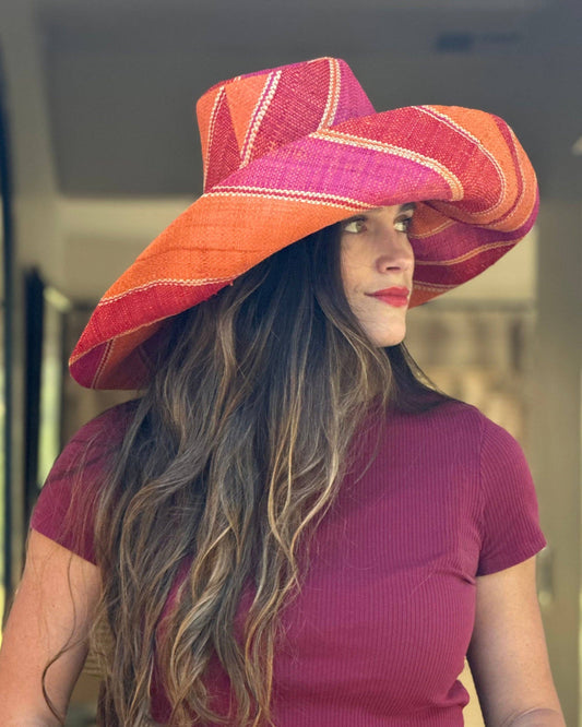 Monica  7" Wide Brim Stripe Packable Straw Sun Hats: Fuchsia & Coral Swirl