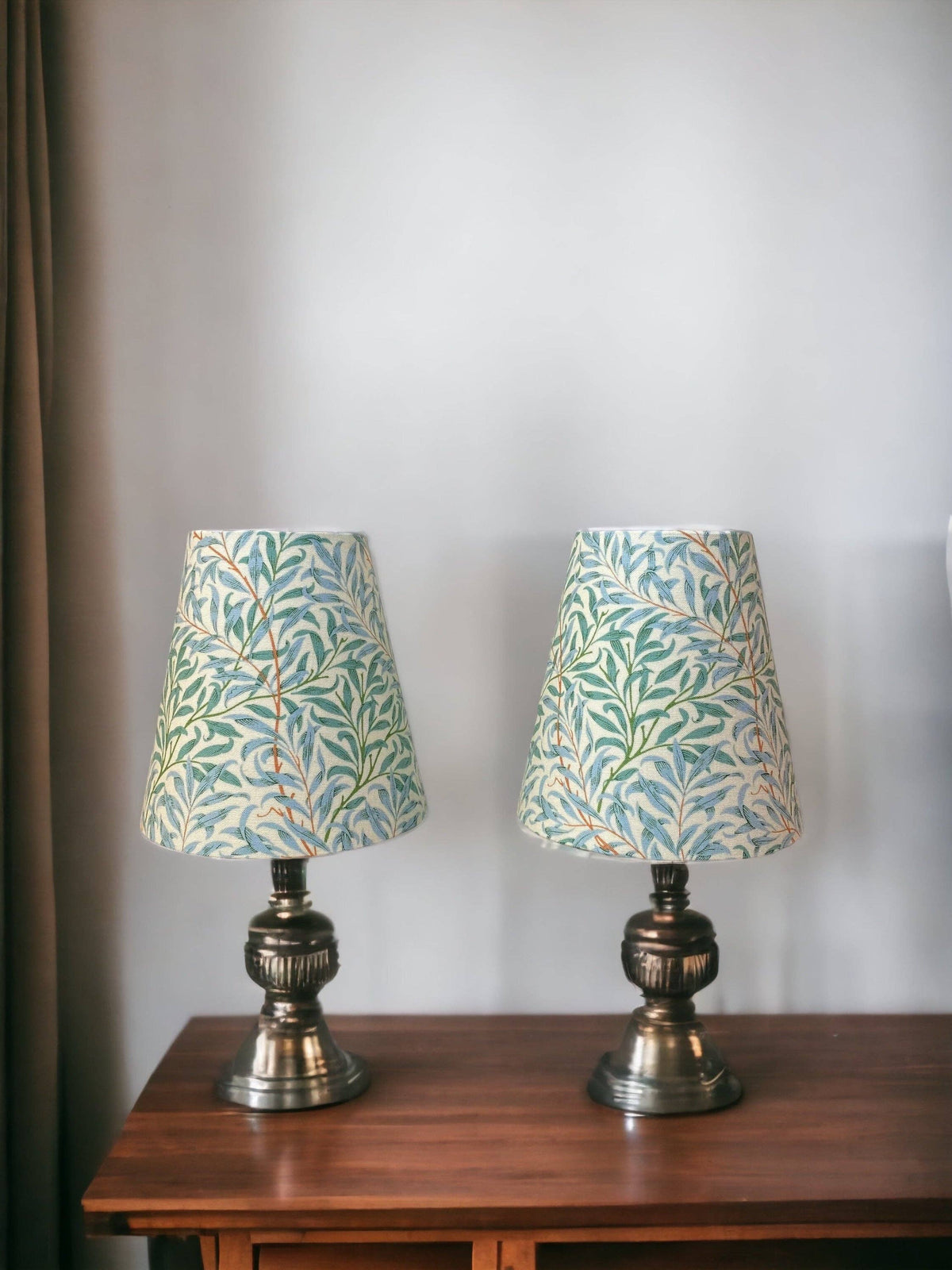 William Morris Mini Willow Bough Cream Fabric Sconce Chandelier Candelabra Lampshade (sold individually): 3x5x5 round clip / White lining