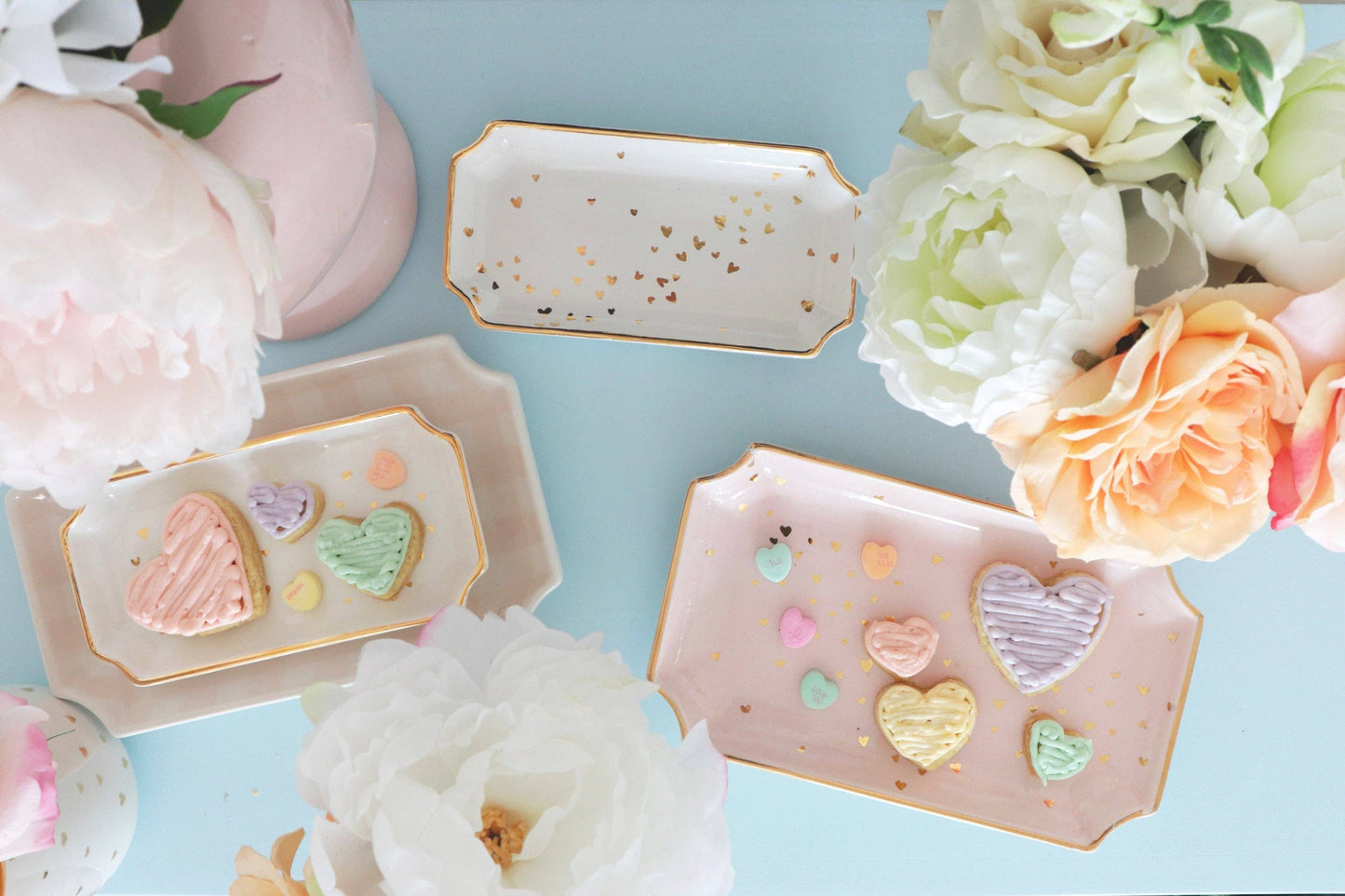 "Confetti Hearts" Tray: Pink / Large