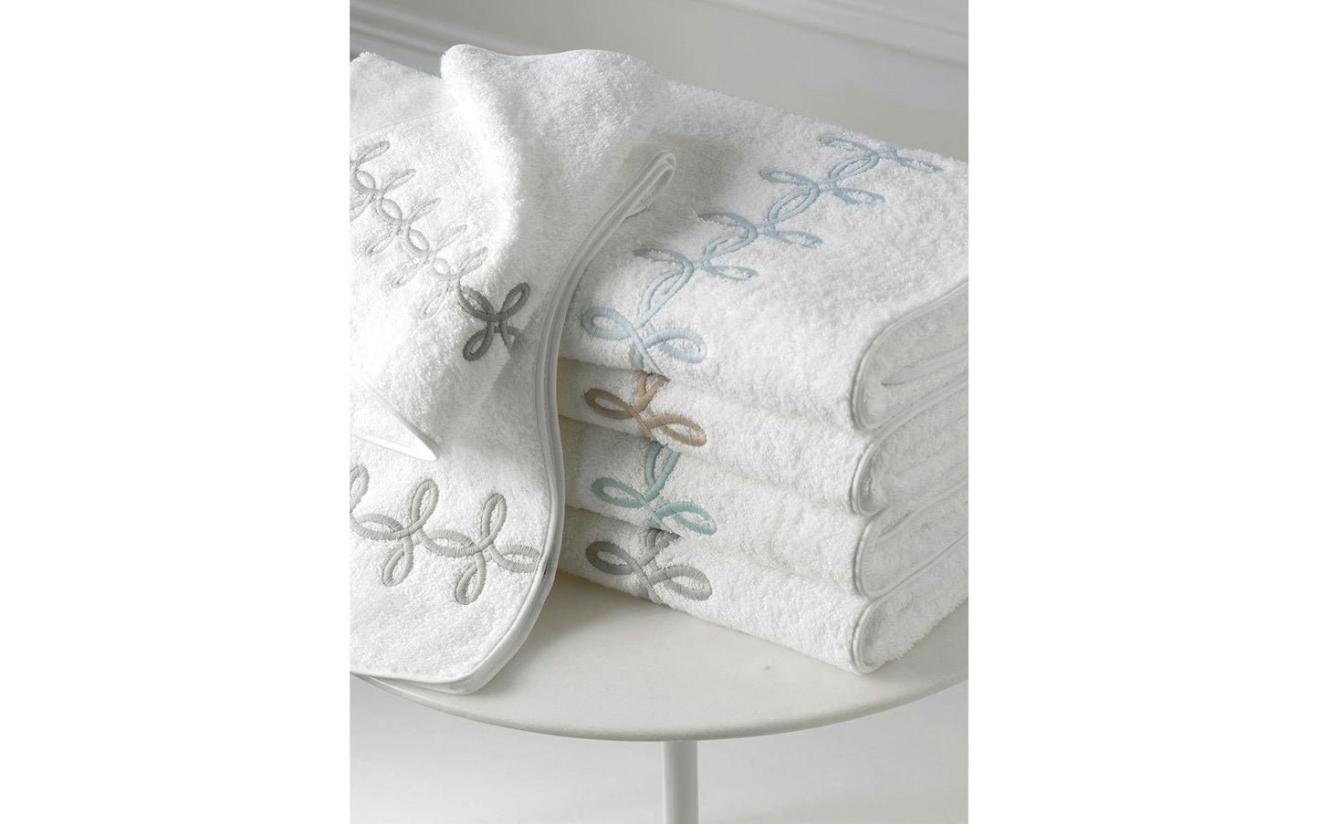 Gordian Knot Towels