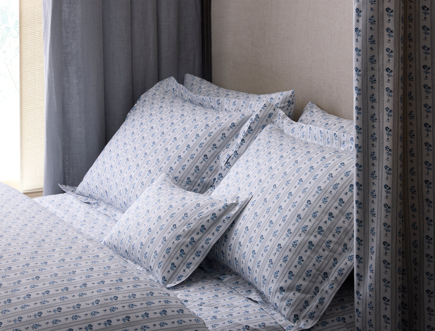 Matouk Cabanon Stripe Fitted Sheets - Blue
