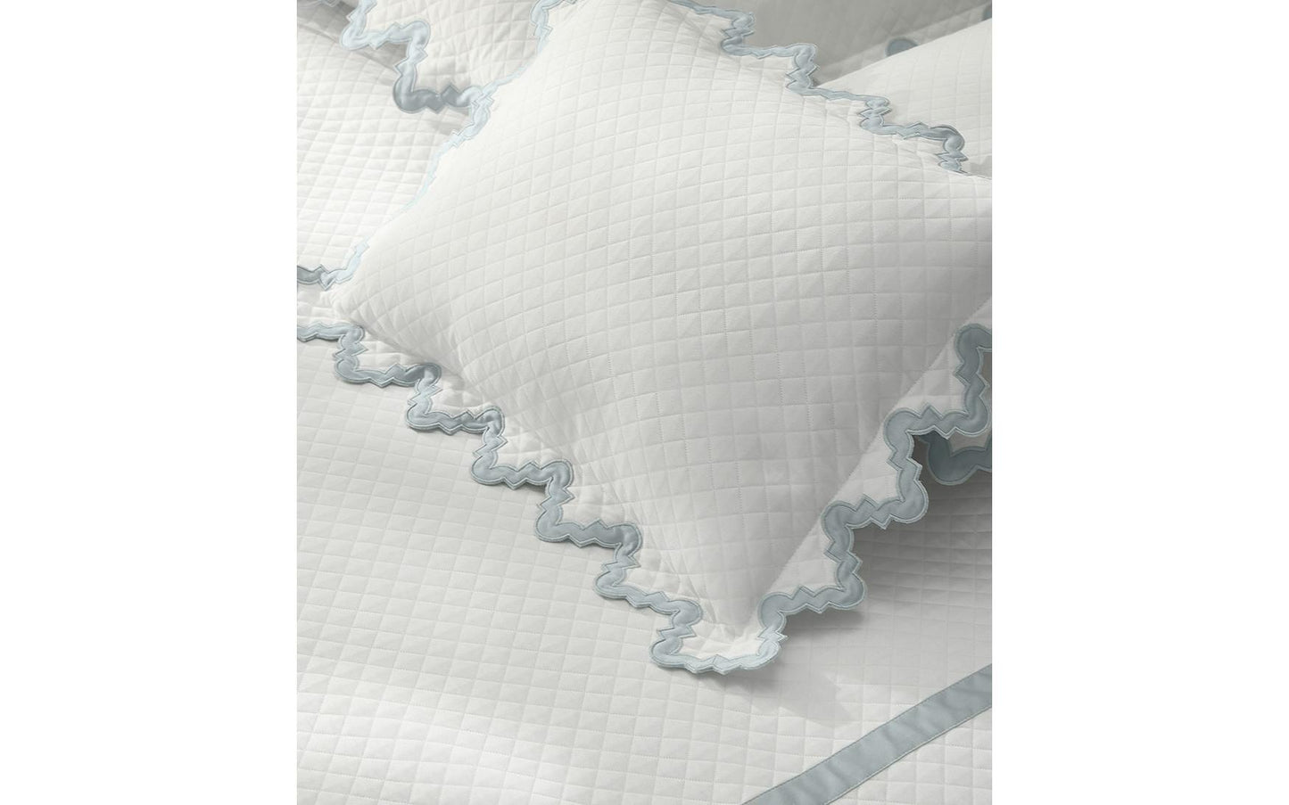 Aziza Matelassé Coverlet