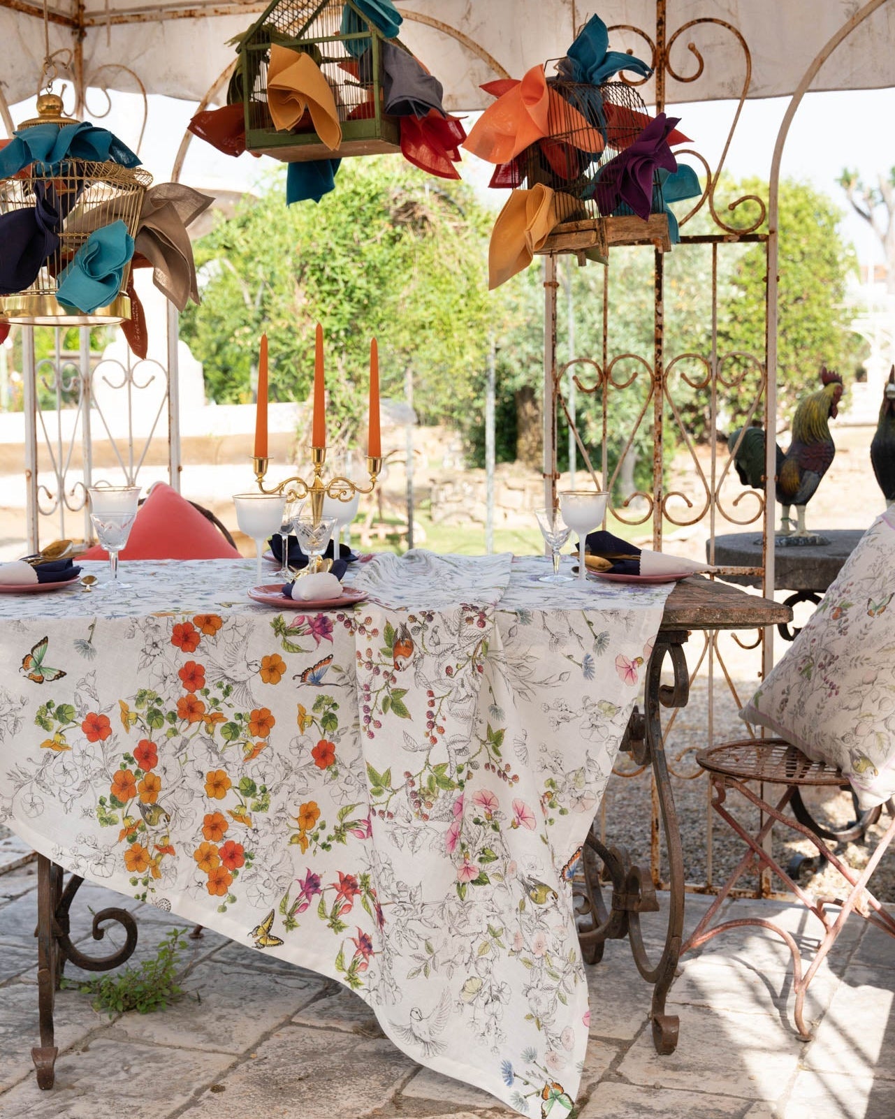 Gravure Crema linen tablecloth styled outdoors