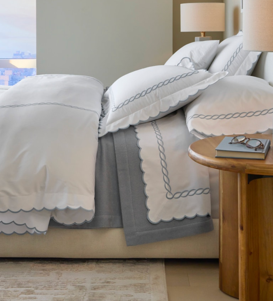 Matouk Classic Chain Pillowcases