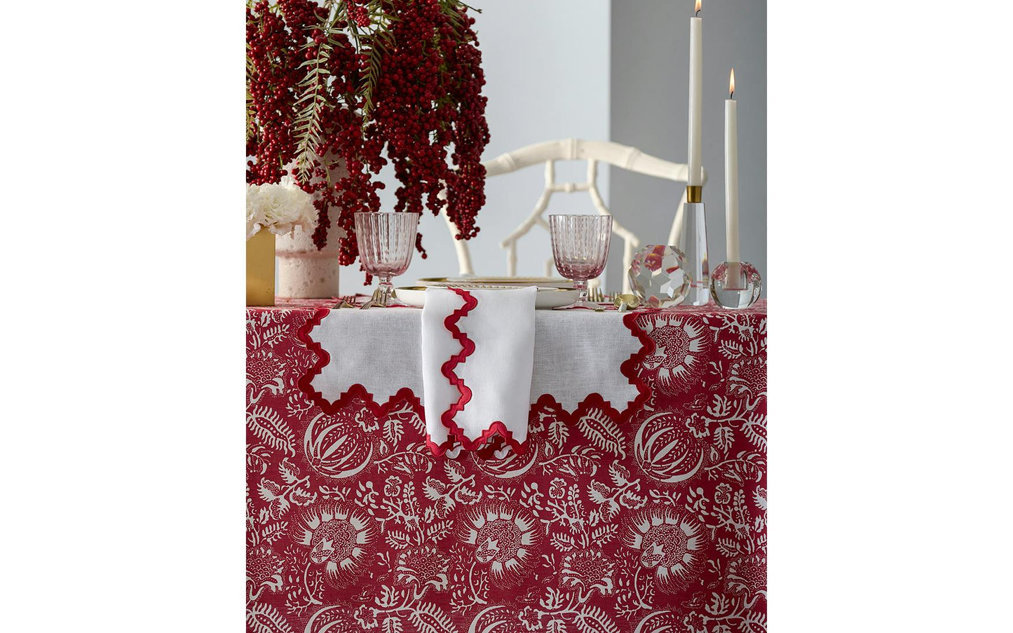 Granada Napkin Set of 4 Scarlet