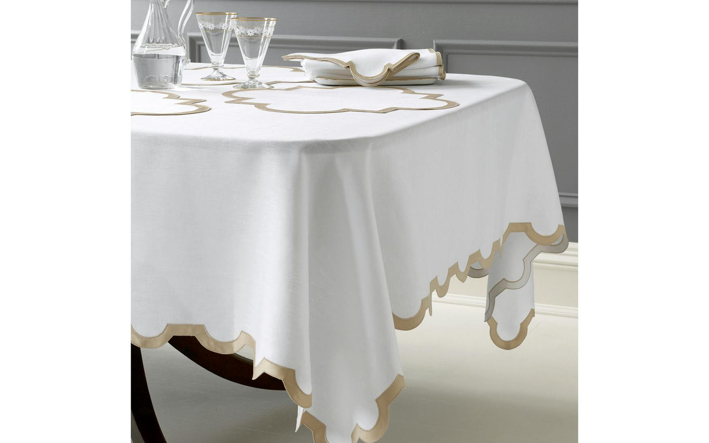 Mirasol Tablecloth Champagne