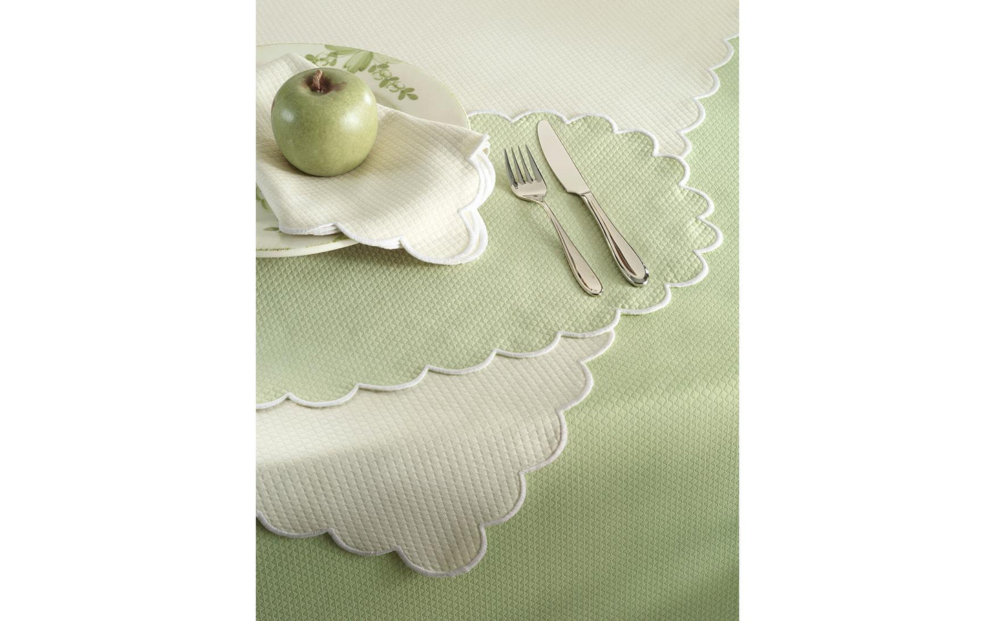 Savannah Gardens Tablecloth