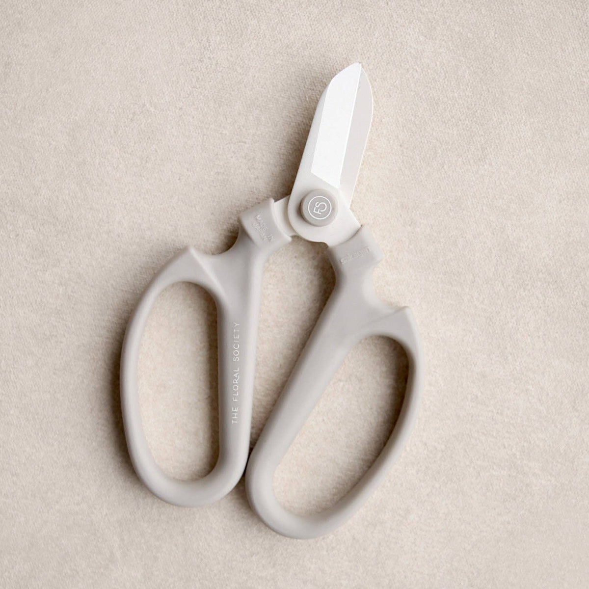 Japanese Floral Clippers: Fog