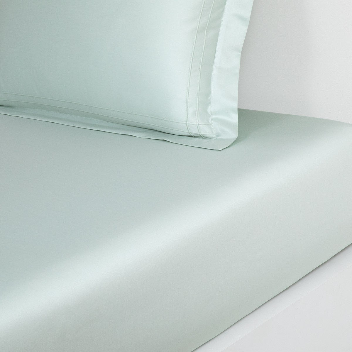 Yves Delorme Couture Adagio Fitted Sheet