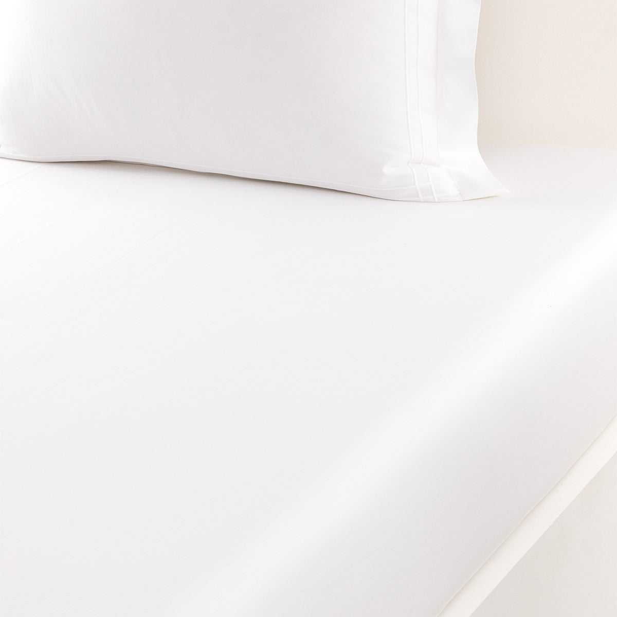 Yves Delorme Couture Adagio Fitted Sheet