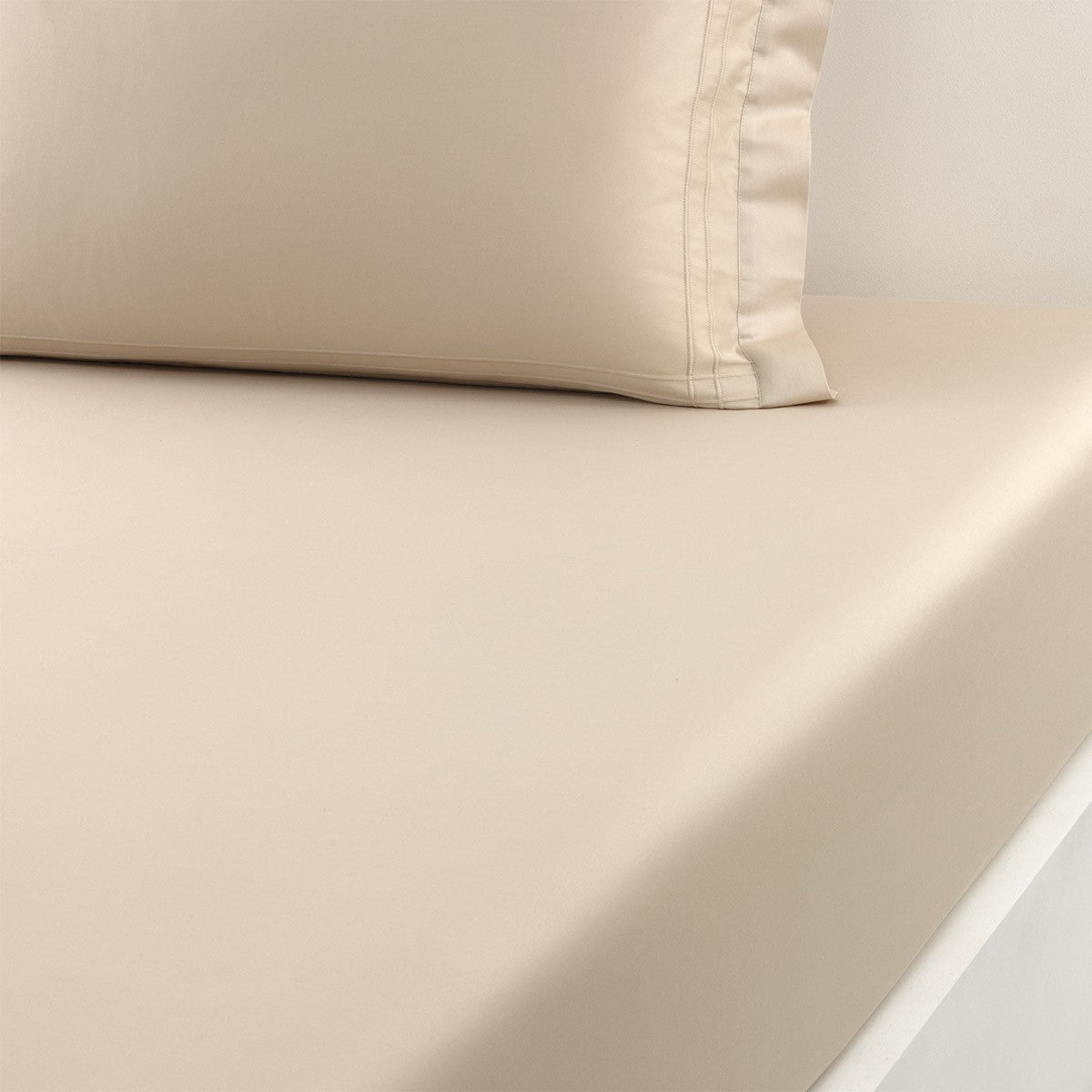 Yves Delorme Couture Adagio Fitted Sheet